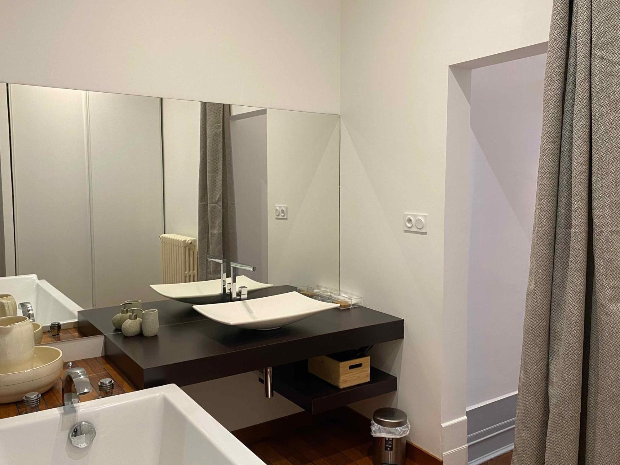 L'Empereur - Parking - Fibre - Netflix Apartment มงโตบ็อง ภายนอก รูปภาพ